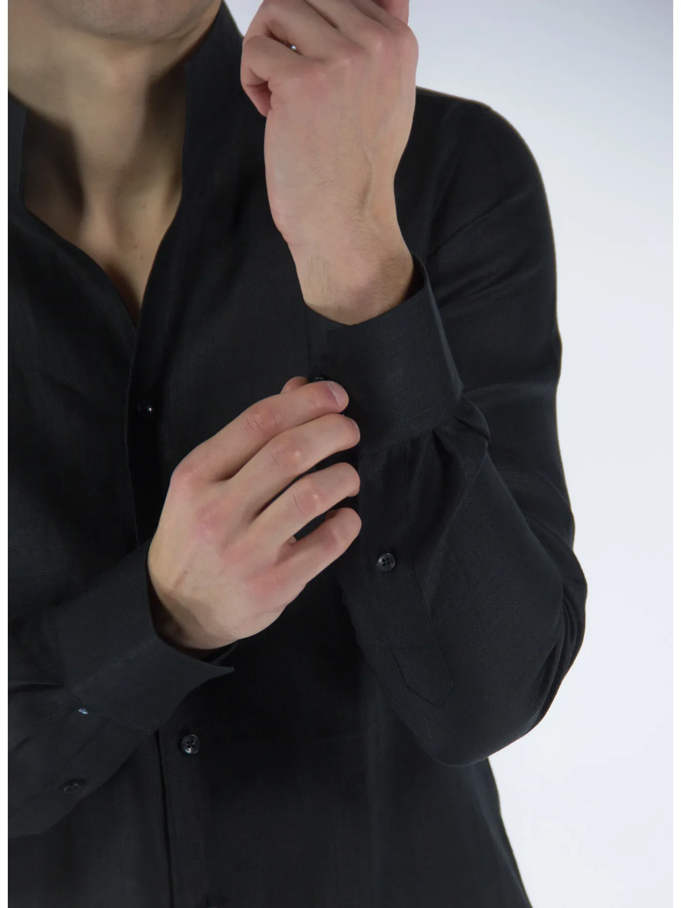     -RIVIE    -CAMICIA A MANICHE LUNGHE-